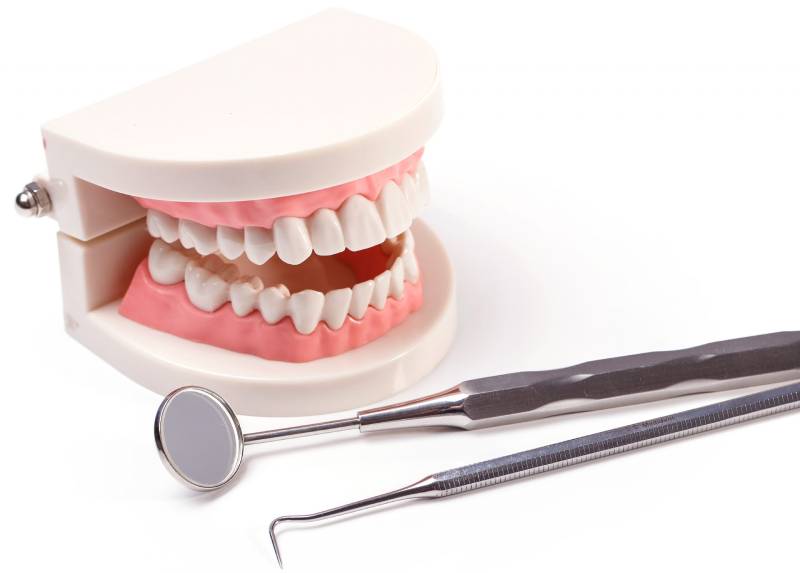 مراقبت‌ از دندان مصنوعی